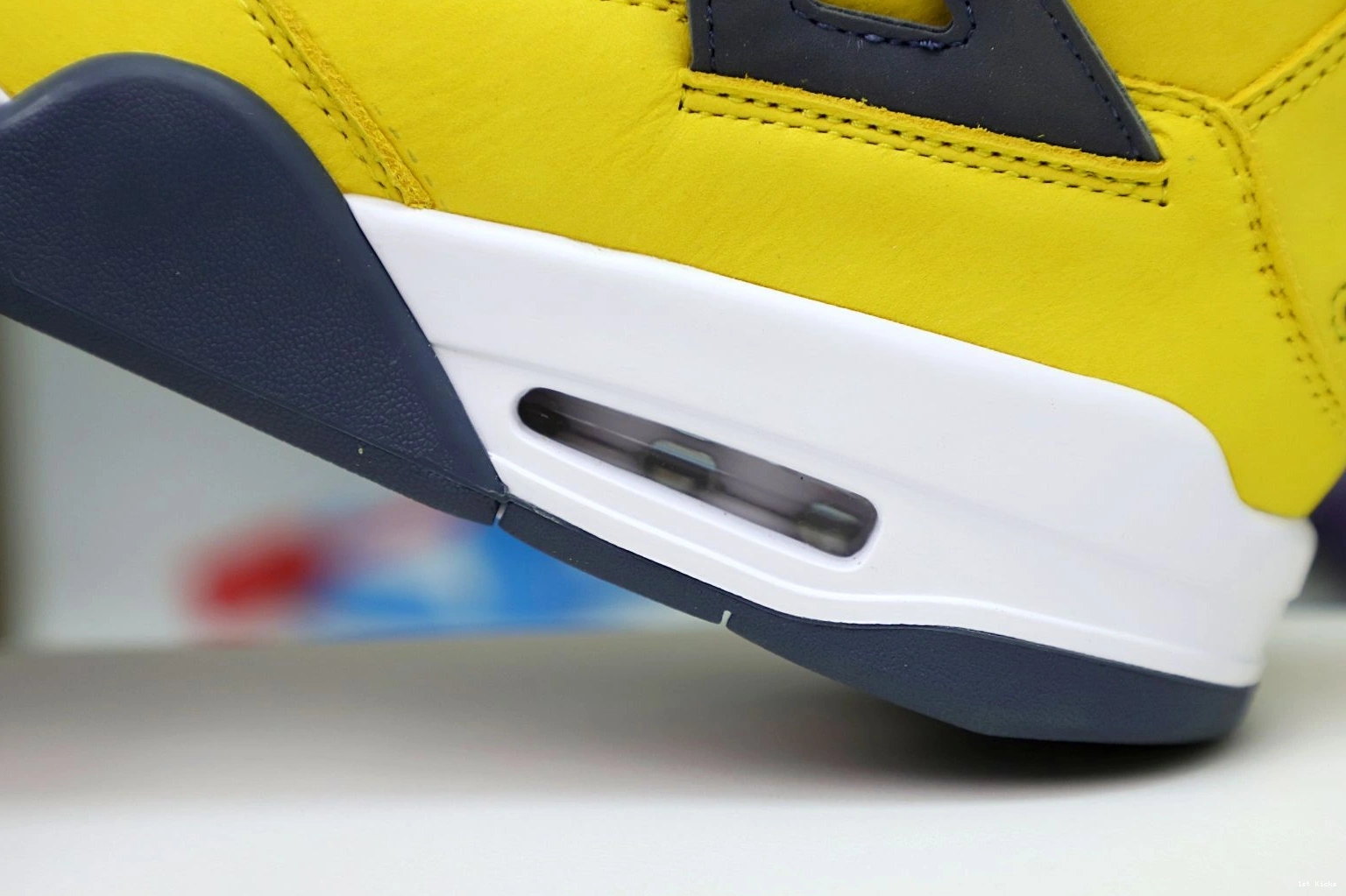 1st Kicks Shoes 4 Kimikick 1992 'LIGHTNING' AIR RETRO AIR JORDAN JORDAN Affordable 1113